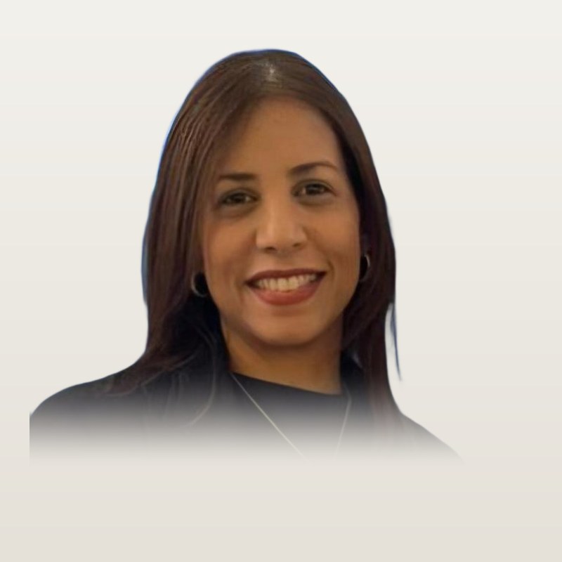 Sharon de León, Socia de CC&R Consulting